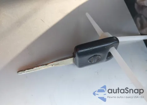 2017 Nissan Versa 1.6 S z USA, uszkodzony, nr VIN 3N1CN7AP1HL834007